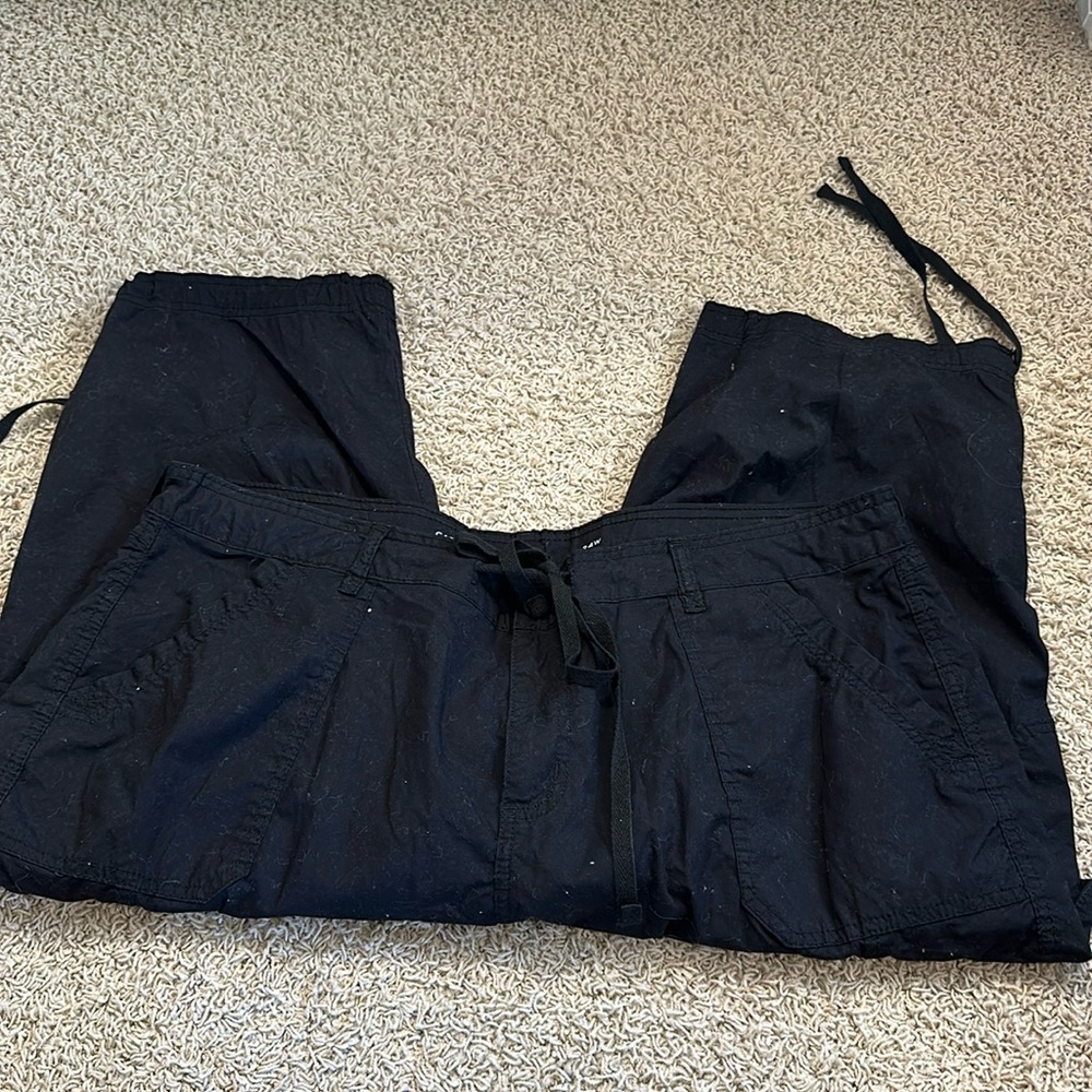 St. John's Bay Size 24W Black Cotton Capris